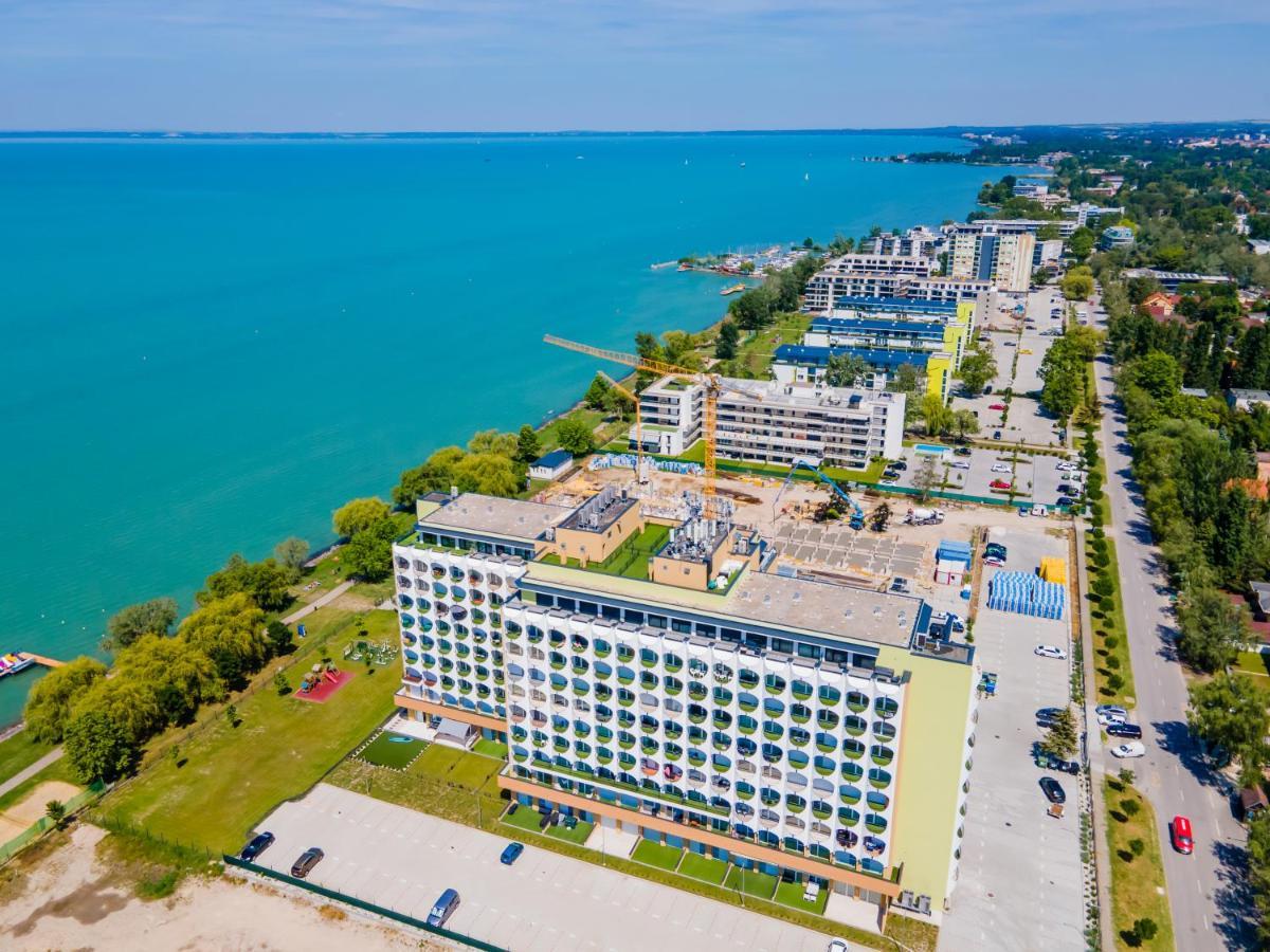 Csenge Apartman Сиофок Екстериор снимка